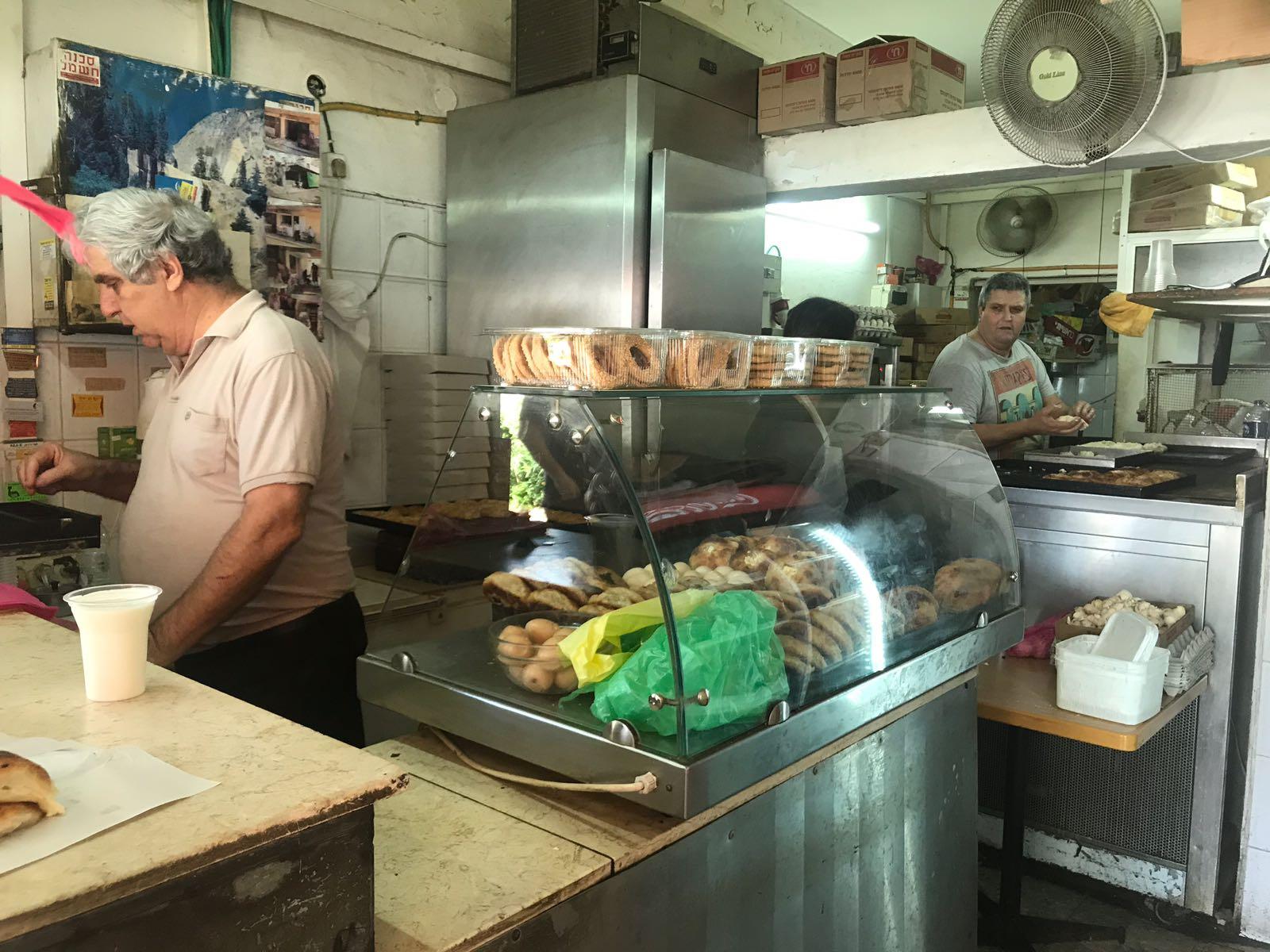 בורקס חזן | יהוד המסעדות הטובות ביותר ב יהוד - בורקס חזן